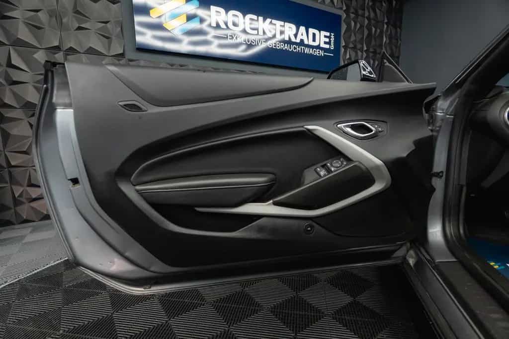 Chevrolet Camaro 2.0 Turbo Cabrio ZL1 Package *CarPlay*LED 04/2020-photo-33