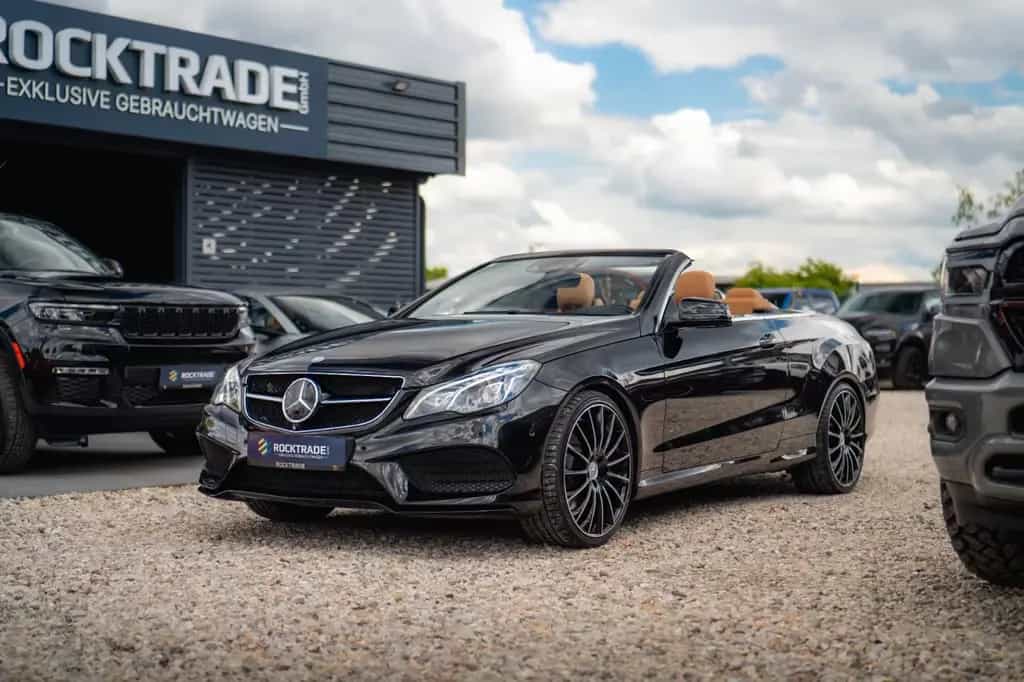 Mercedes-Benz E 500 V8 CGI AMG Night-Paket*FullOption*ACC*360* 04/2015-photo-1