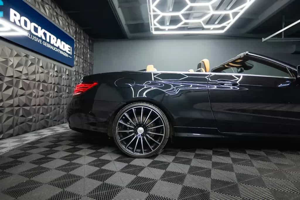 Mercedes-Benz E 500 V8 CGI AMG Night-Paket*FullOption*ACC*360* 04/2015-photo-17