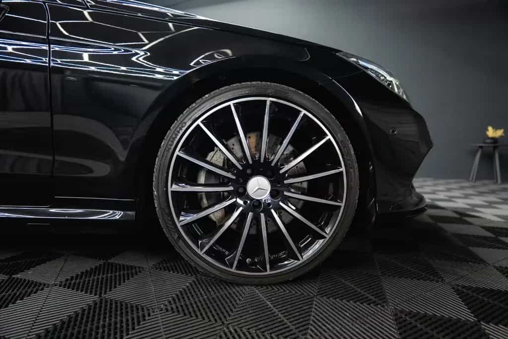 Mercedes-Benz E 500 V8 CGI AMG Night-Paket*FullOption*ACC*360* 04/2015-photo-19