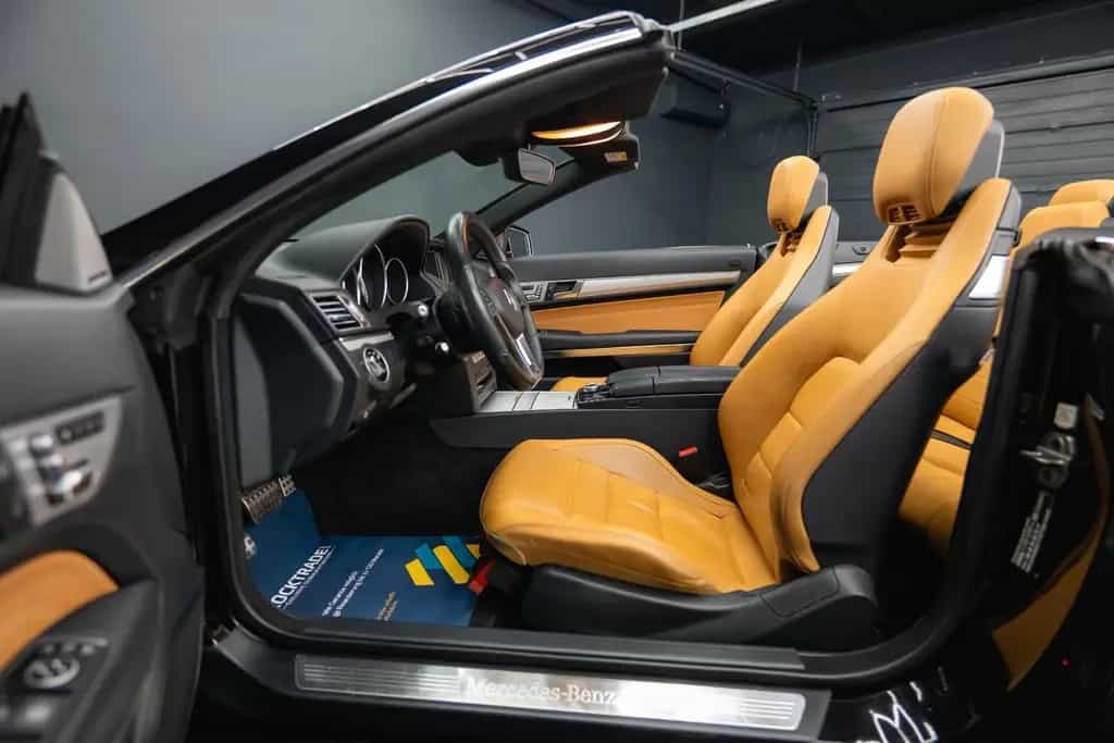 Mercedes-Benz E 500 V8 CGI AMG Night-Paket*FullOption*ACC*360* 04/2015-photo-40