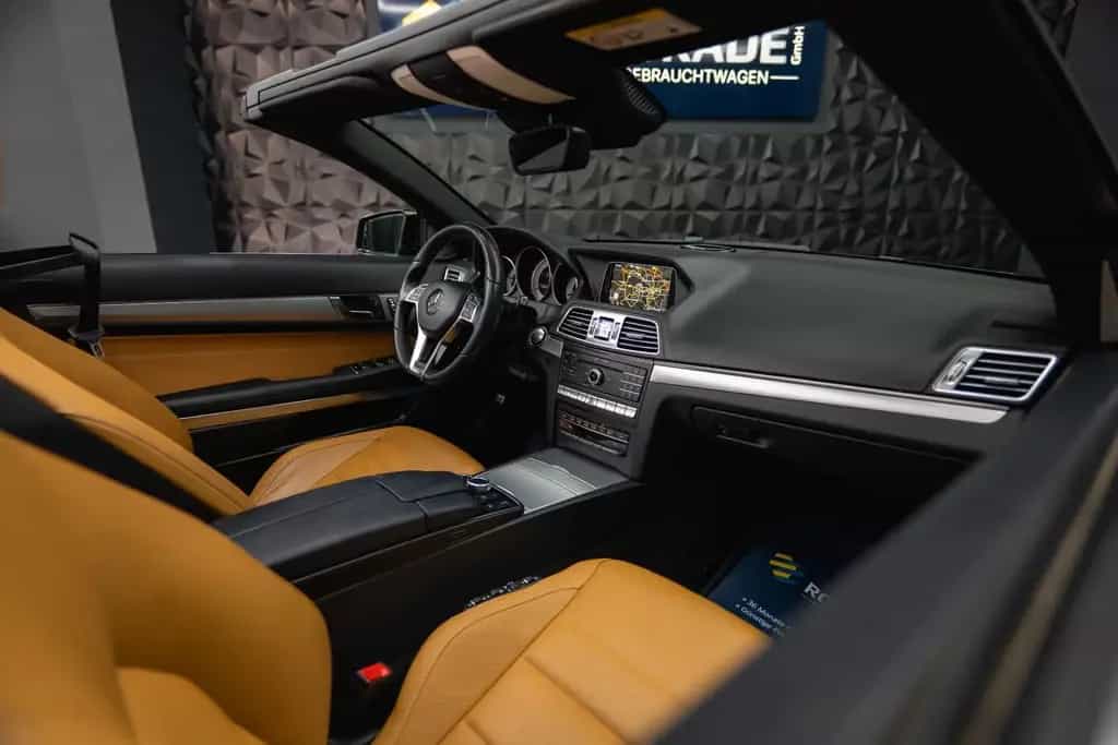 Mercedes-Benz E 500 V8 CGI AMG Night-Paket*FullOption*ACC*360* 04/2015-photo-43