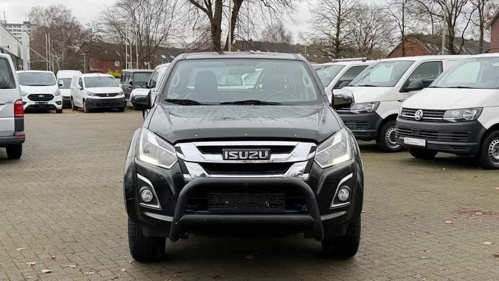 Isuzu D-Max DOUBLE CAB 4WD LS AUTOM/LEDER/KAMERA/AHK 08/2020-photo-1