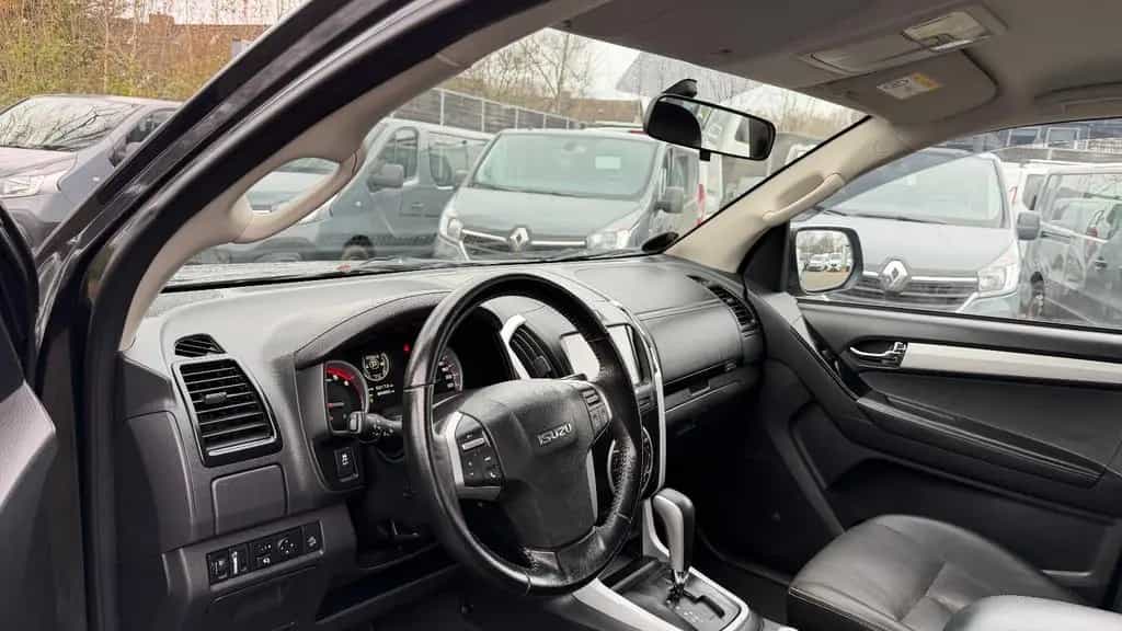 Isuzu D-Max DOUBLE CAB 4WD LS AUTOM/LEDER/KAMERA/AHK 08/2020-photo-9