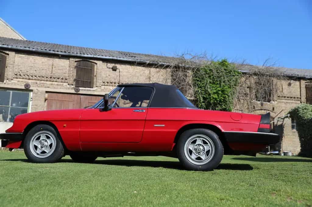 Alfa Romeo Spider 05/1987-photo-1
