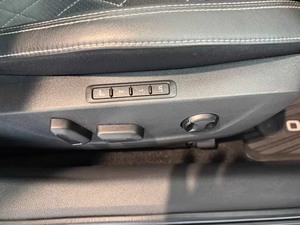 Skoda Octavia Lim. RS/KAMERA/ACC/TOT/AHK/ 03/2023-photo-23