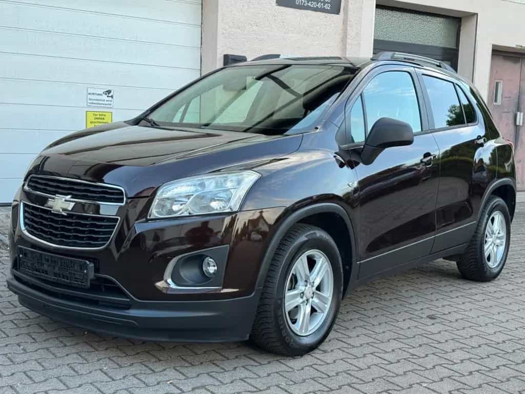 Chevrolet Trax 4x4 LS+ TEMPOMAT PDC 08/2013-photo-1