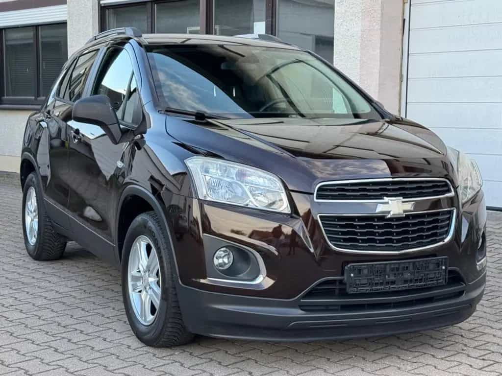 Chevrolet Trax 4x4 LS+ TEMPOMAT PDC 08/2013-photo-10