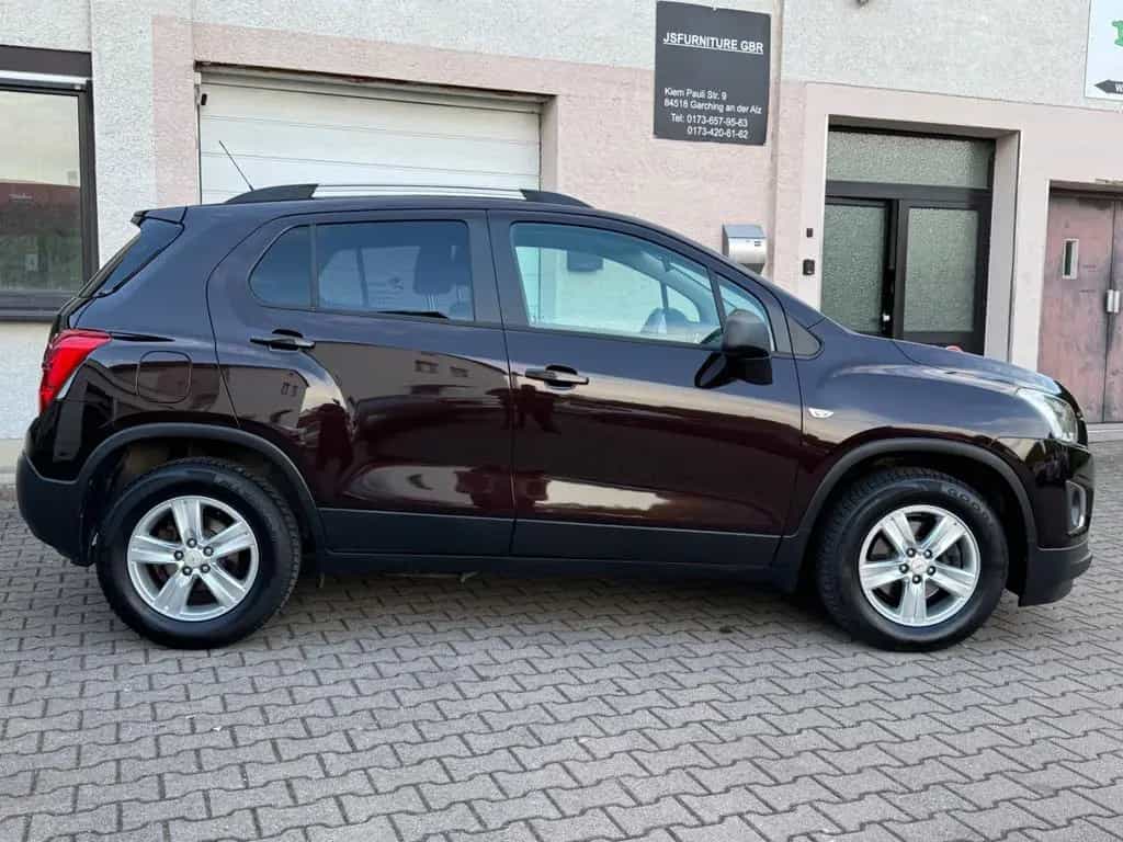 Chevrolet Trax 4x4 LS+ TEMPOMAT PDC 08/2013-photo-8