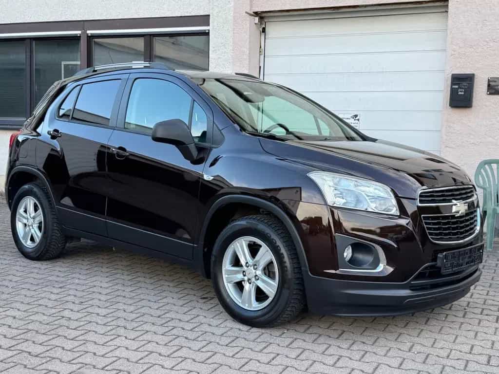 Chevrolet Trax 4x4 LS+ TEMPOMAT PDC 08/2013-photo-9