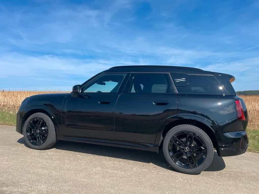 MINI Countryman C (Cooper) Countryman C John Cooper Works Trim Vollausst. 10/2025-photo-2
