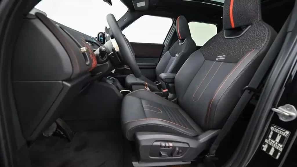 MINI Countryman C (Cooper) Countryman C John Cooper Works Trim Vollausst. 10/2025-photo-3