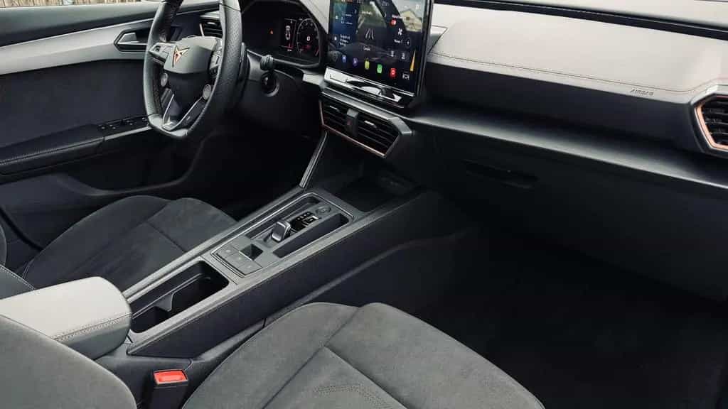 Cupra Formentor Tribe: Matrix LED/ AHK/ Panorama 05/2023-photo-11