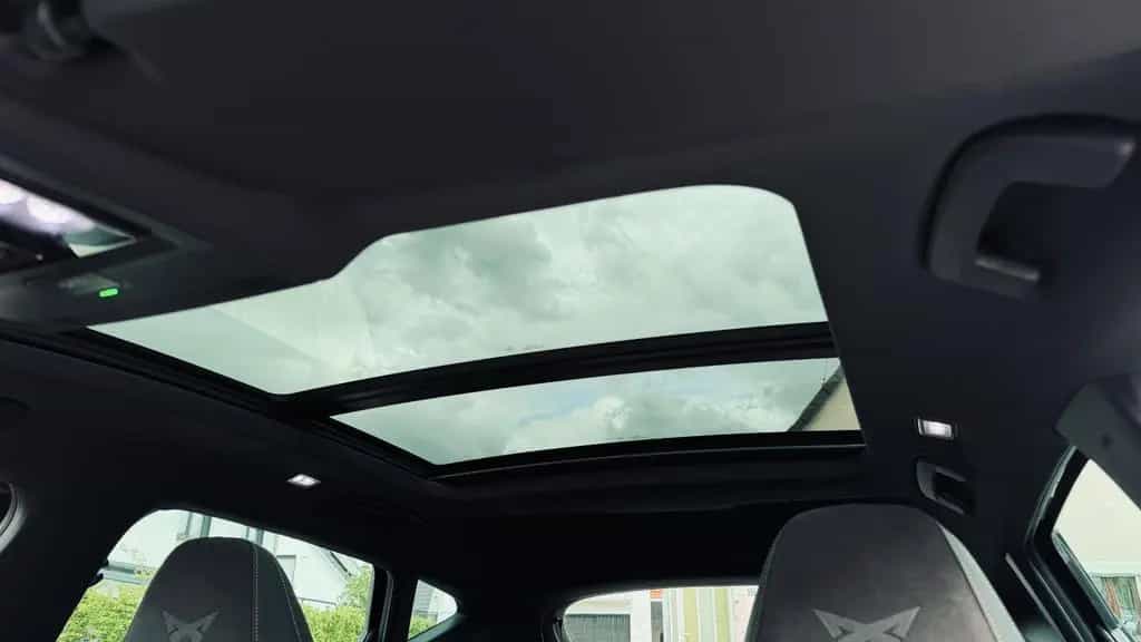 Cupra Formentor Tribe: Matrix LED/ AHK/ Panorama 05/2023-photo-14