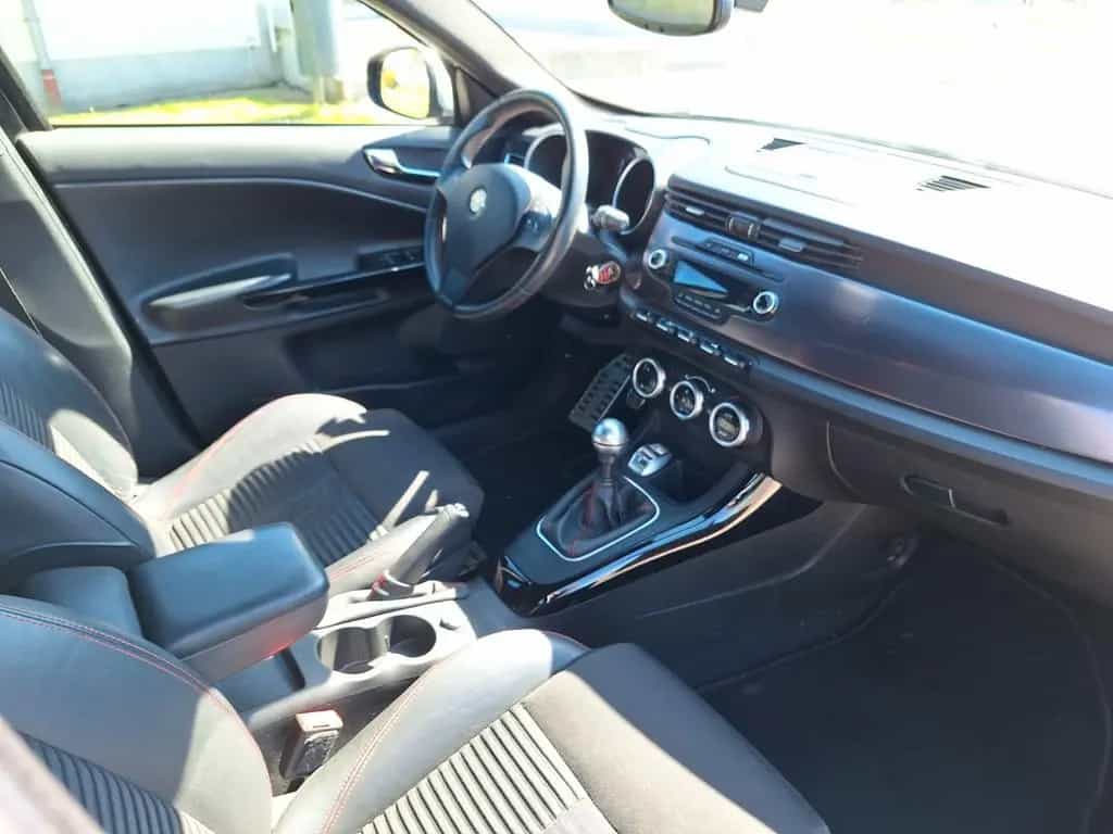 Alfa Romeo Giulietta 2.0 JTDM 16V 103kW Turismo Turismo 10/2012-photo-7