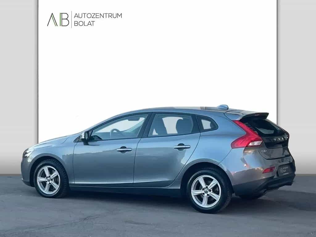 Volvo V40 Momentum°LEDER°KAMERA°NAVI°LED° 11/2017-photo-2
