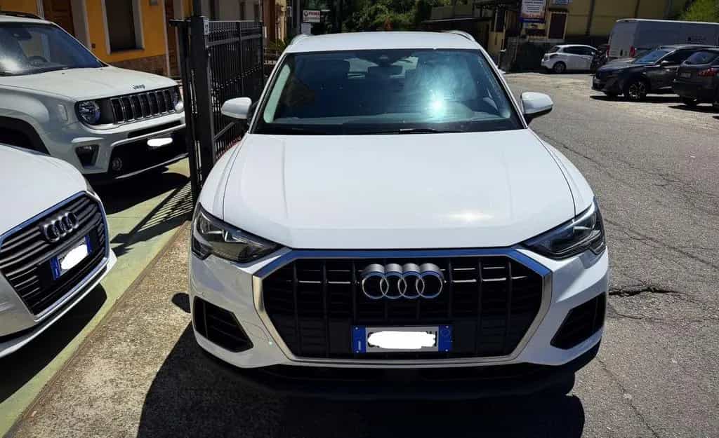 Audi Q3 2.0 Tdi STronic Business - 11/2021 11/2021-photo-0