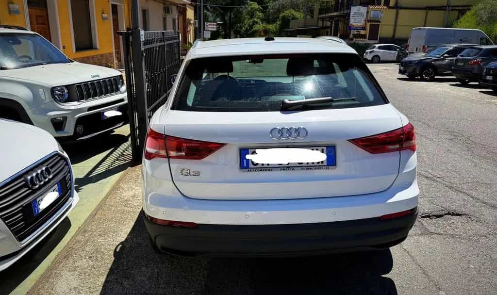 Audi Q3 2.0 Tdi STronic Business - 11/2021 11/2021-photo-2