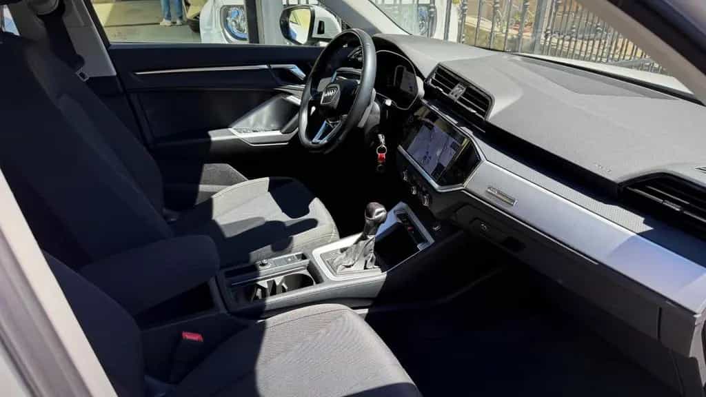 Audi Q3 2.0 Tdi STronic Business - 11/2021 11/2021-photo-3