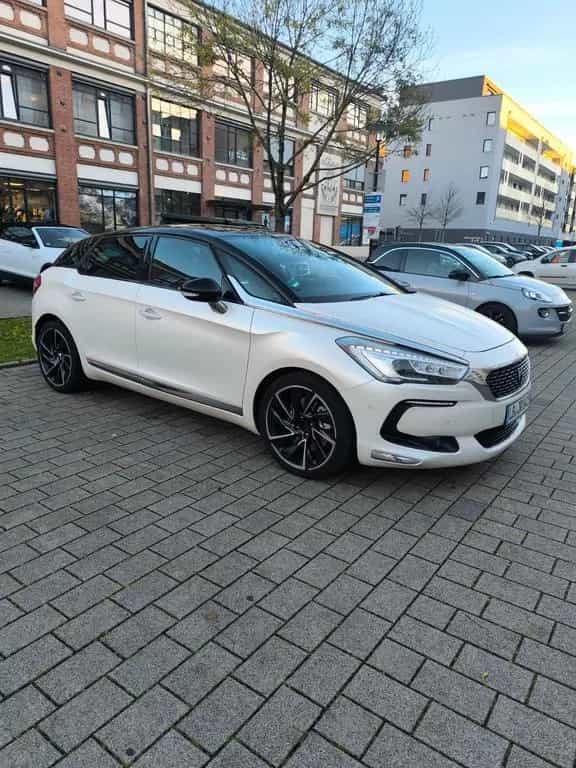 DS Automobiles DS5 BlueHDi 180 Stop&Start EAT6 - 08/2017-photo-9