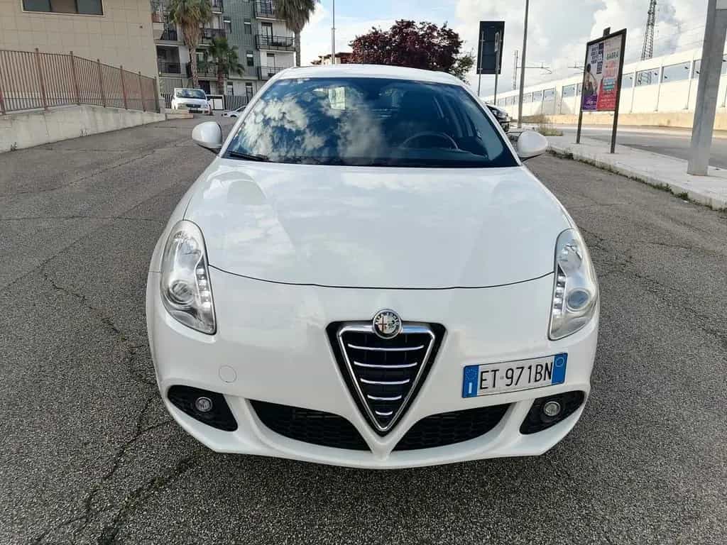 Alfa Romeo Giulietta 1.6 JTDm-2 105 CV *127.000k 10/2013-photo-1