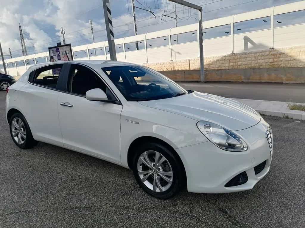 Alfa Romeo Giulietta 1.6 JTDm-2 105 CV *127.000k 10/2013-photo-3