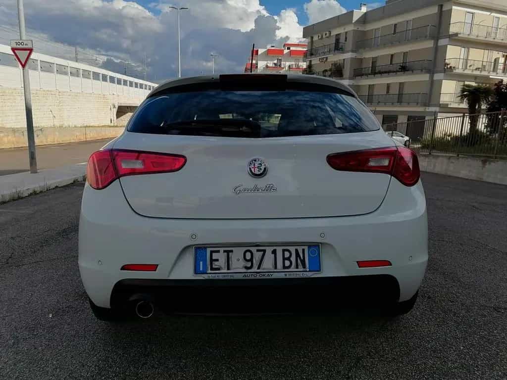 Alfa Romeo Giulietta 1.6 JTDm-2 105 CV *127.000k 10/2013-photo-5