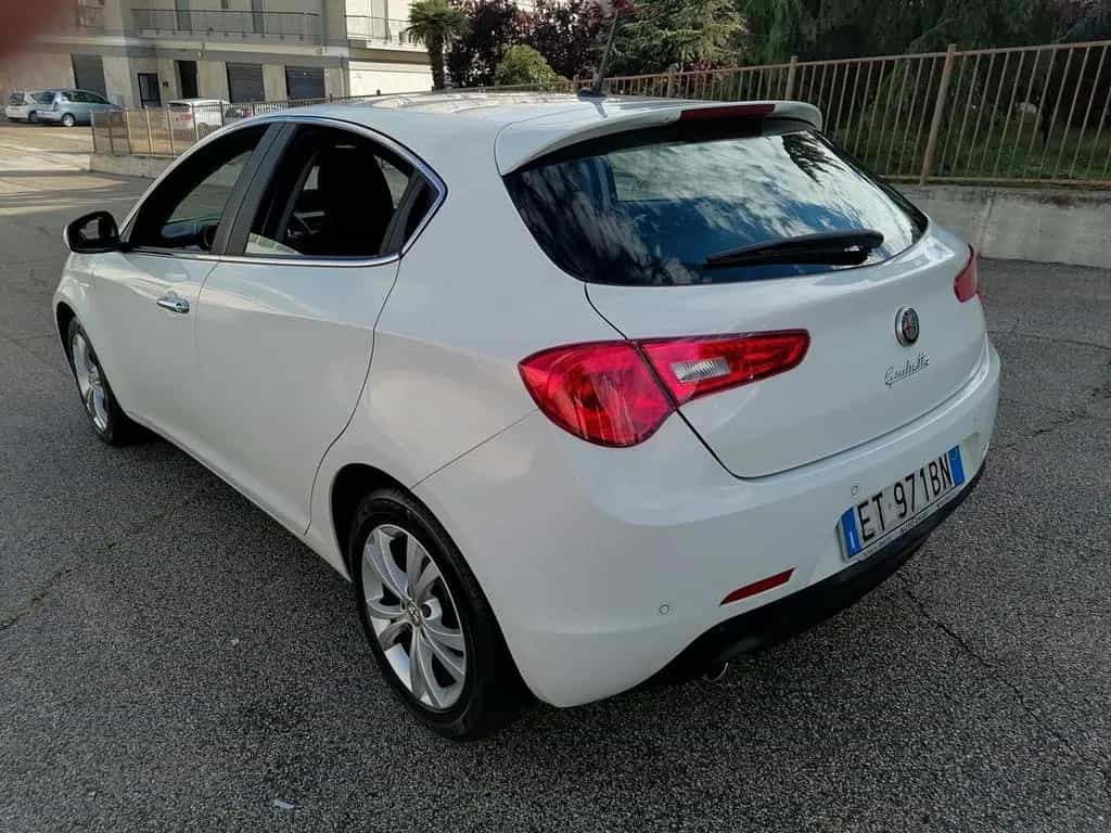 Alfa Romeo Giulietta 1.6 JTDm-2 105 CV *127.000k 10/2013-photo-6