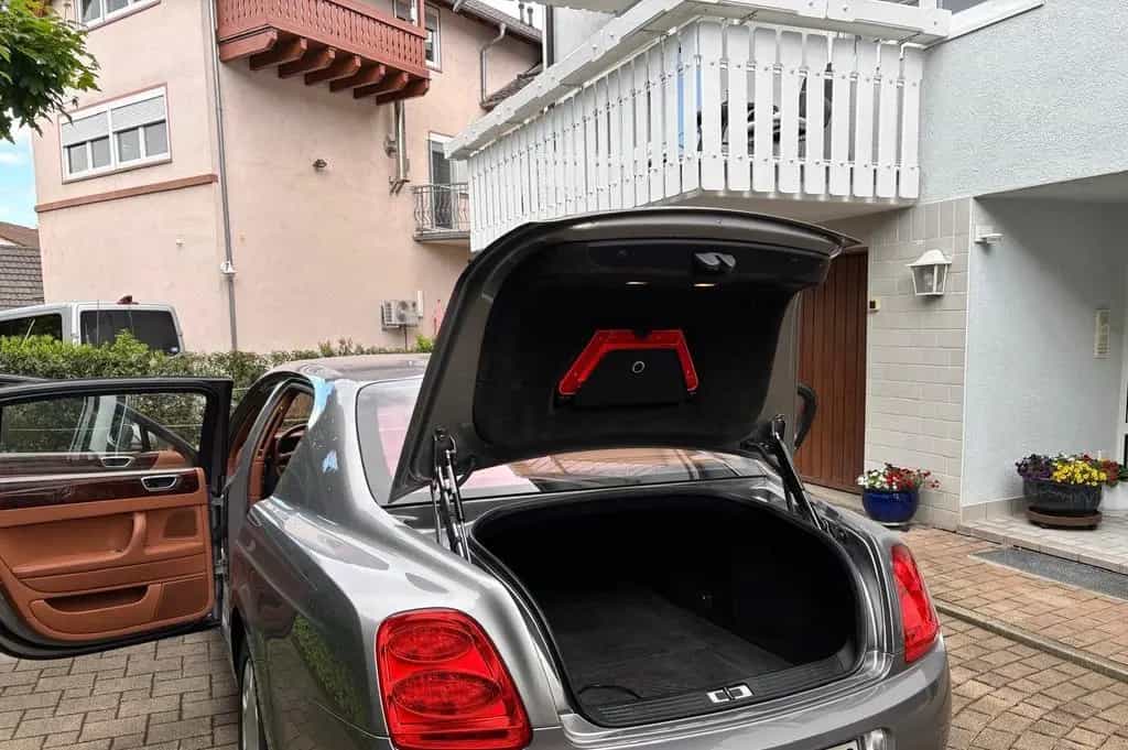 Bentley Flying Spur sehr gepflegt wg. Todesfall 11/2005-photo-2