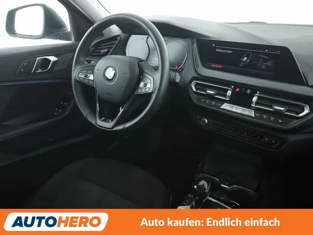 BMW 118 i Advantage Aut*NAVI*LED*TEMPO*PDC*SHZ* 12/2020-photo-12
