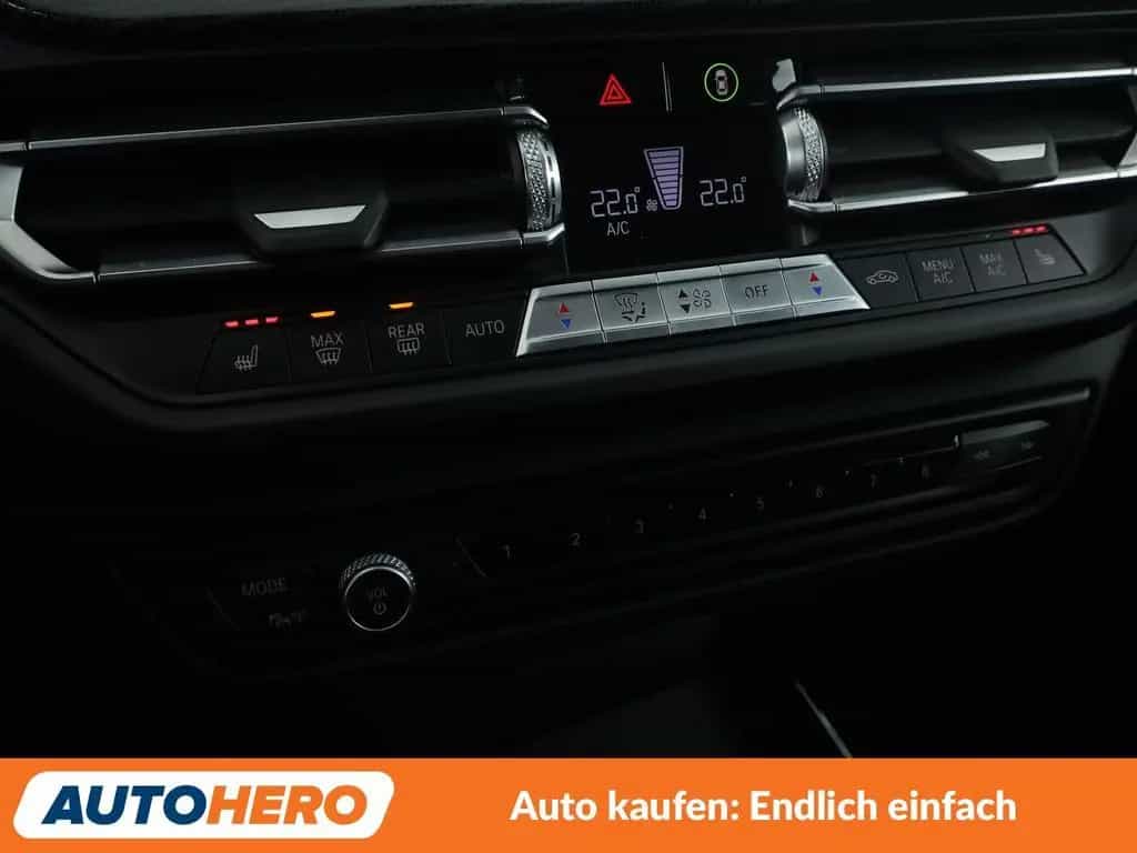 BMW 118 i Advantage Aut*NAVI*LED*TEMPO*PDC*SHZ* 12/2020-photo-24