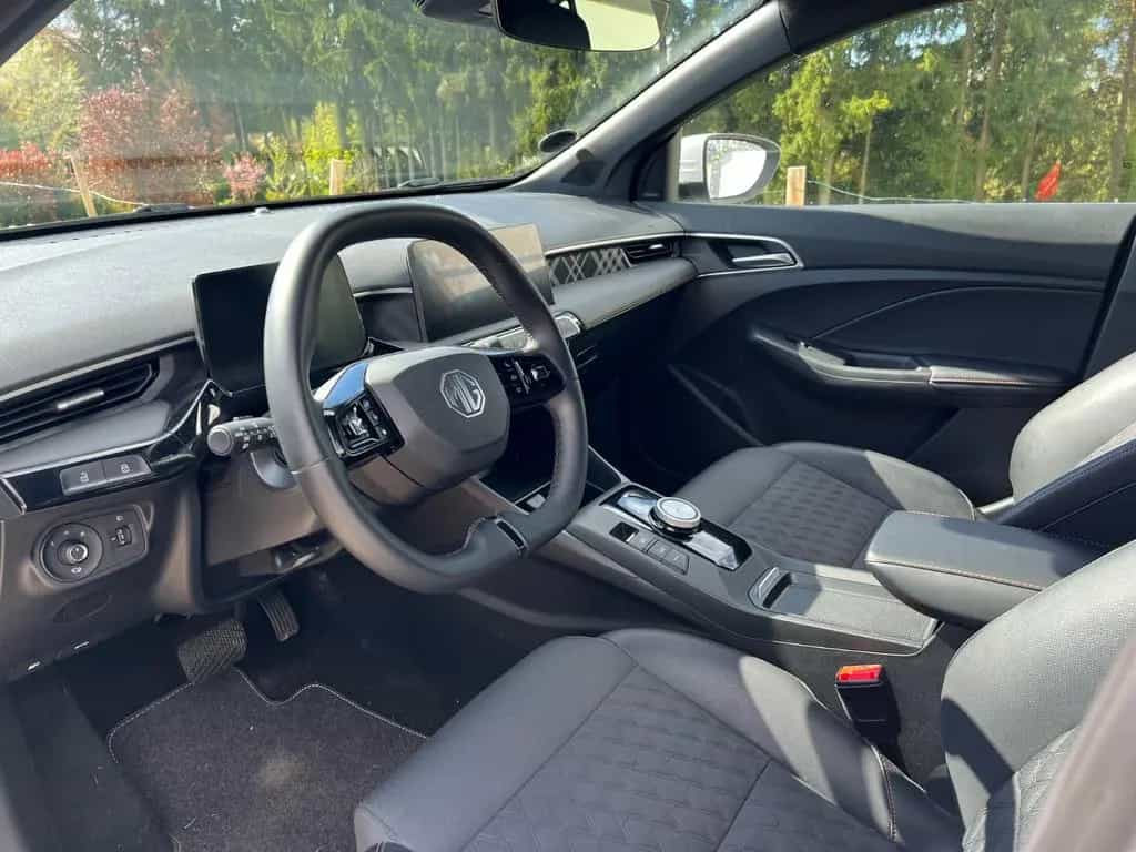 MG MG3 1.5 Hybrid+ Luxury Edition 12/2024-photo-3