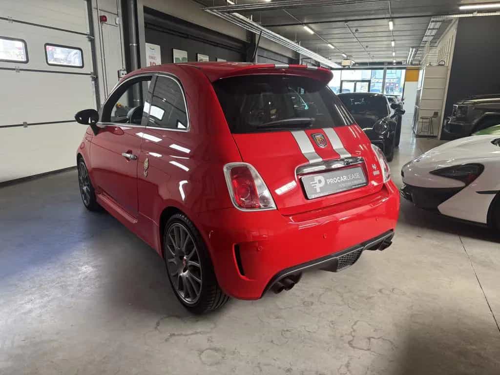 Abarth 695 TRIBUTO FERRARI /CARBON/N°1056/1199 12/2011-photo-12