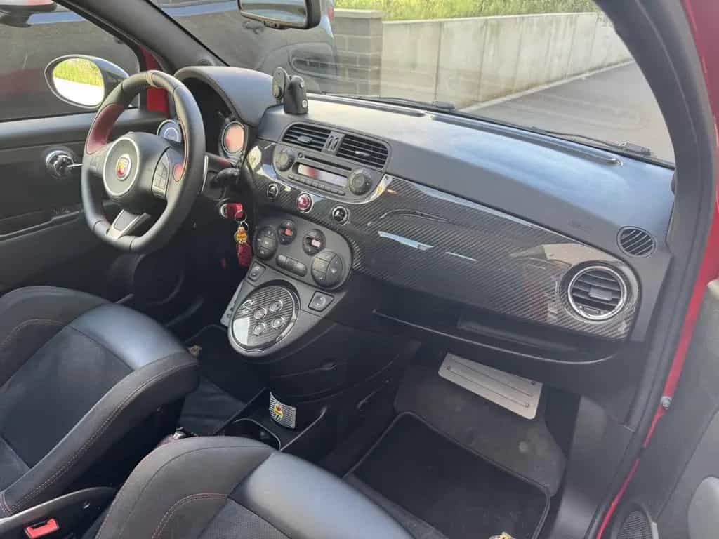 Abarth 695 TRIBUTO FERRARI /CARBON/N°1056/1199 12/2011-photo-3
