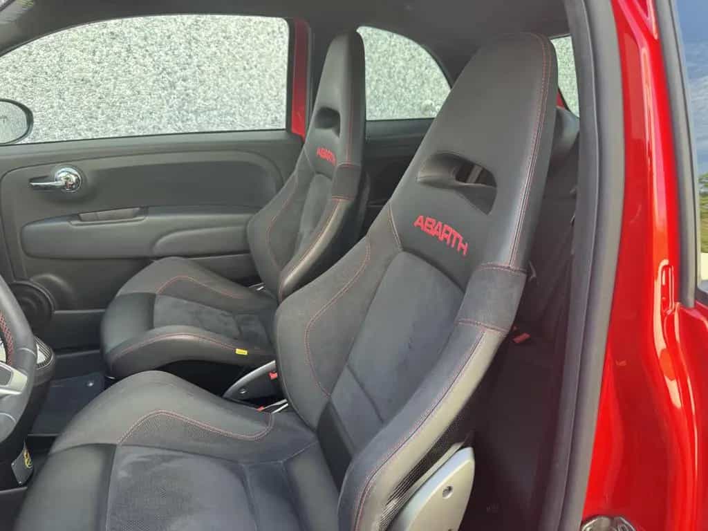 Abarth 695 TRIBUTO FERRARI /CARBON/N°1056/1199 12/2011-photo-8