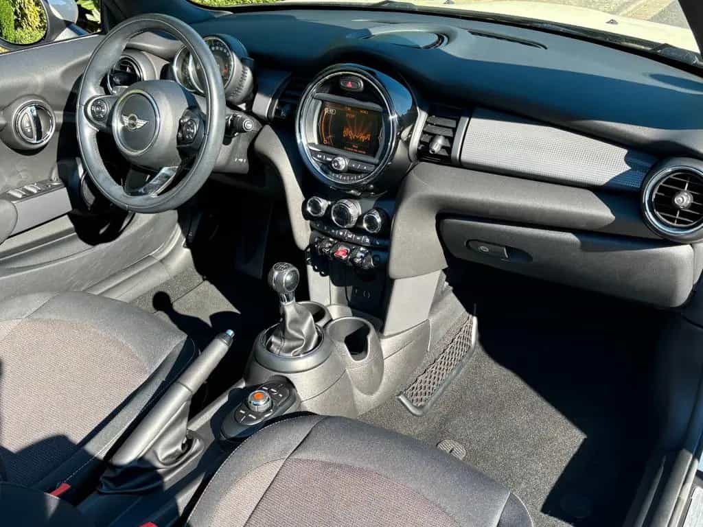 MINI One Cabrio One 05/2016-photo-3