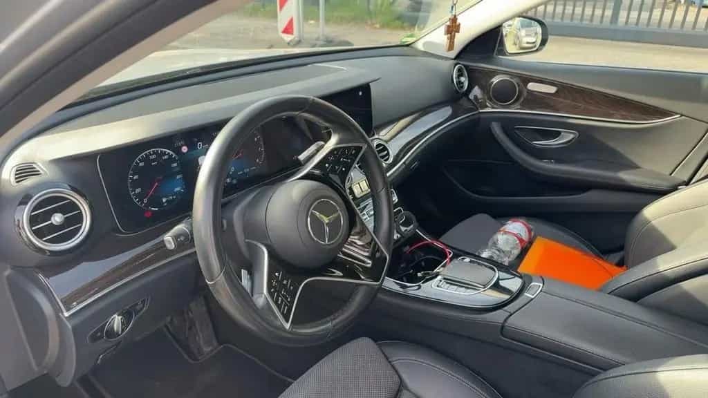 Mercedes-Benz E 200 8fach*AHK*MBUX*LED*Avantgarde*Business*Parktro 12/2021-photo-2