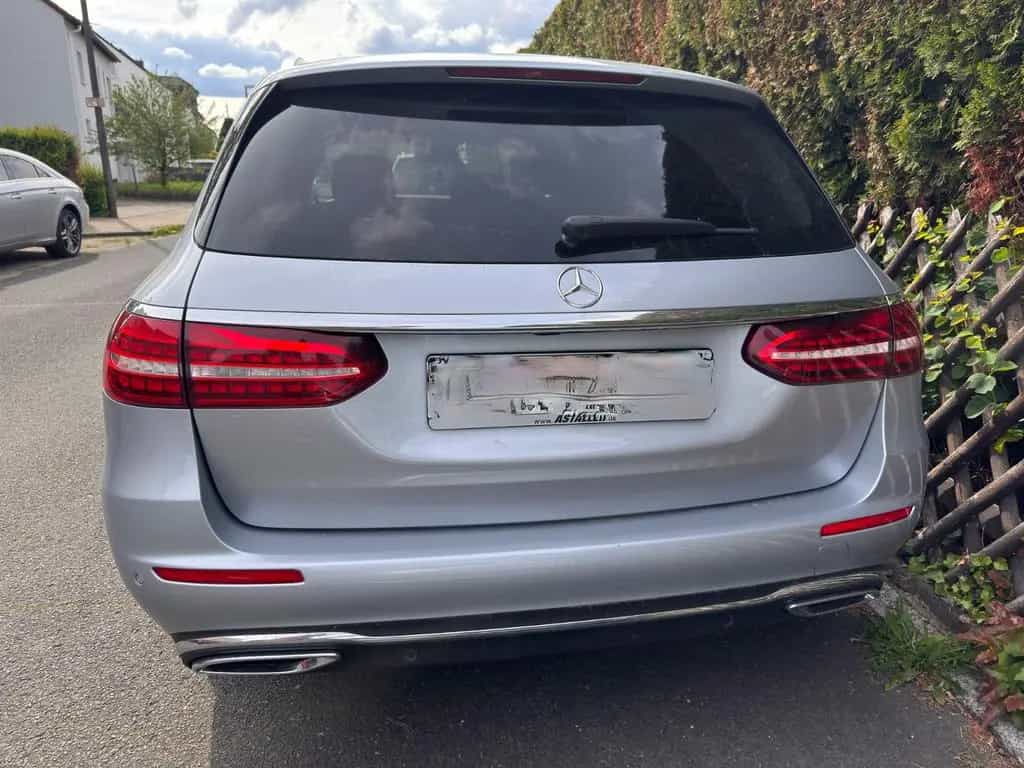 Mercedes-Benz E 200 8fach*AHK*MBUX*LED*Avantgarde*Business*Parktro 12/2021-photo-8