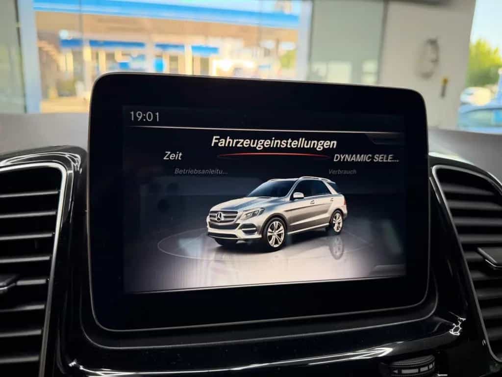 Mercedes-Benz GLE 43 AMG 4 MATIC STANDHZG LED KAMERA Airmatic 02/2017-photo-29