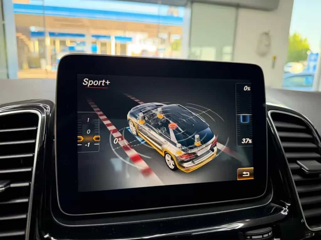Mercedes-Benz GLE 43 AMG 4 MATIC STANDHZG LED KAMERA Airmatic 02/2017-photo-32