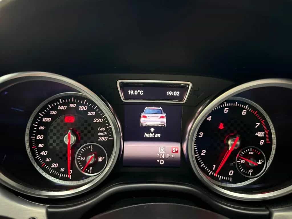 Mercedes-Benz GLE 43 AMG 4 MATIC STANDHZG LED KAMERA Airmatic 02/2017-photo-34