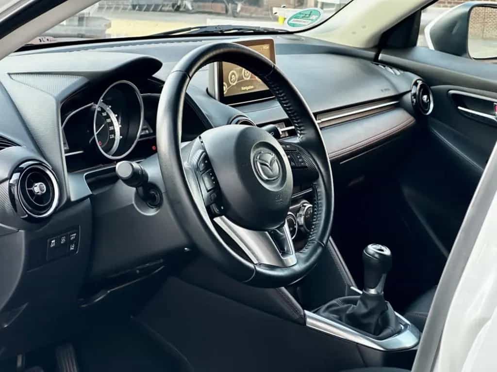 Mazda 2 Sports-Line*Multi*Tempo*Navi*Spur*SHZ*PDC*EU6 11/2015-photo-10