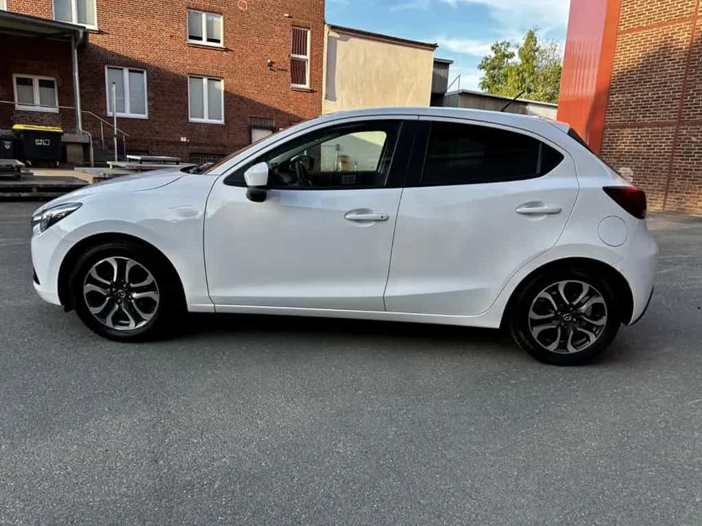 Mazda 2 Sports-Line*Multi*Tempo*Navi*Spur*SHZ*PDC*EU6 11/2015-photo-4