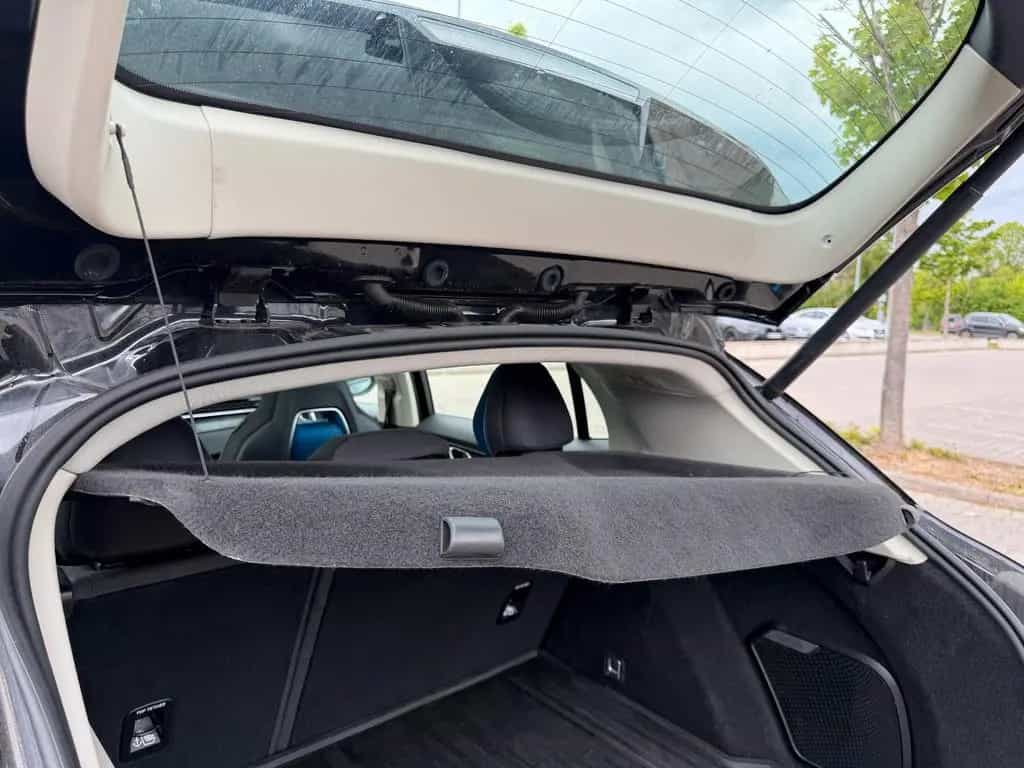 Lynk&Co 01 1.5 145KW 01 HEV DCT in sehr gutem Zustand 12/2021-photo-13