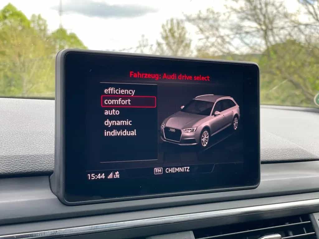 Audi A4 Avant 2.0 Tfsi* S line Plus*RFK*LED*19 Zoll* 07/2018-photo-17
