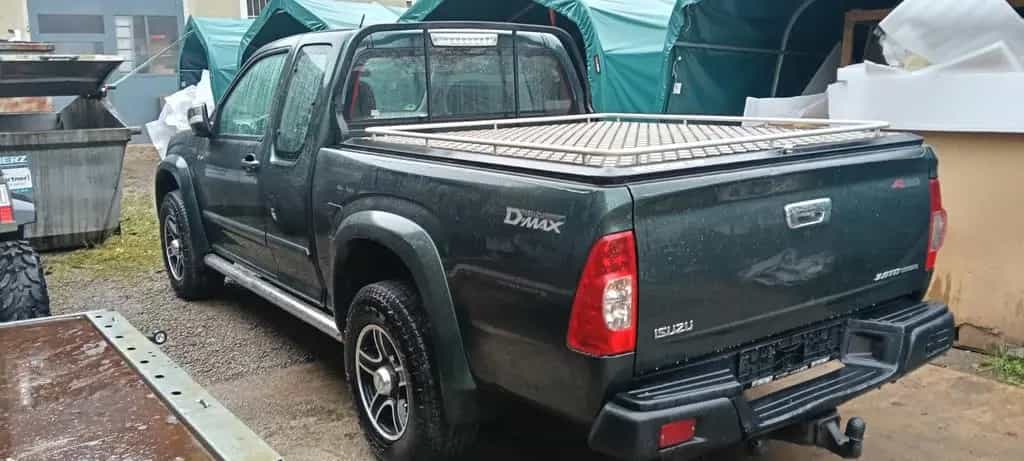Isuzu D-Max 4x4 mit neuem Motor, Turbo, 172€ Steuer 02/2010-photo-5