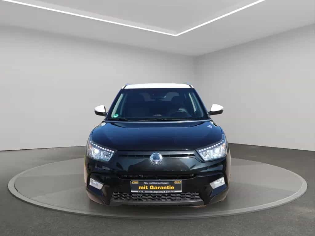 Ssangyong Tivoli 1.6 e-XDi 160 /KAMERA/LEDER/LED 12/2015-photo-1