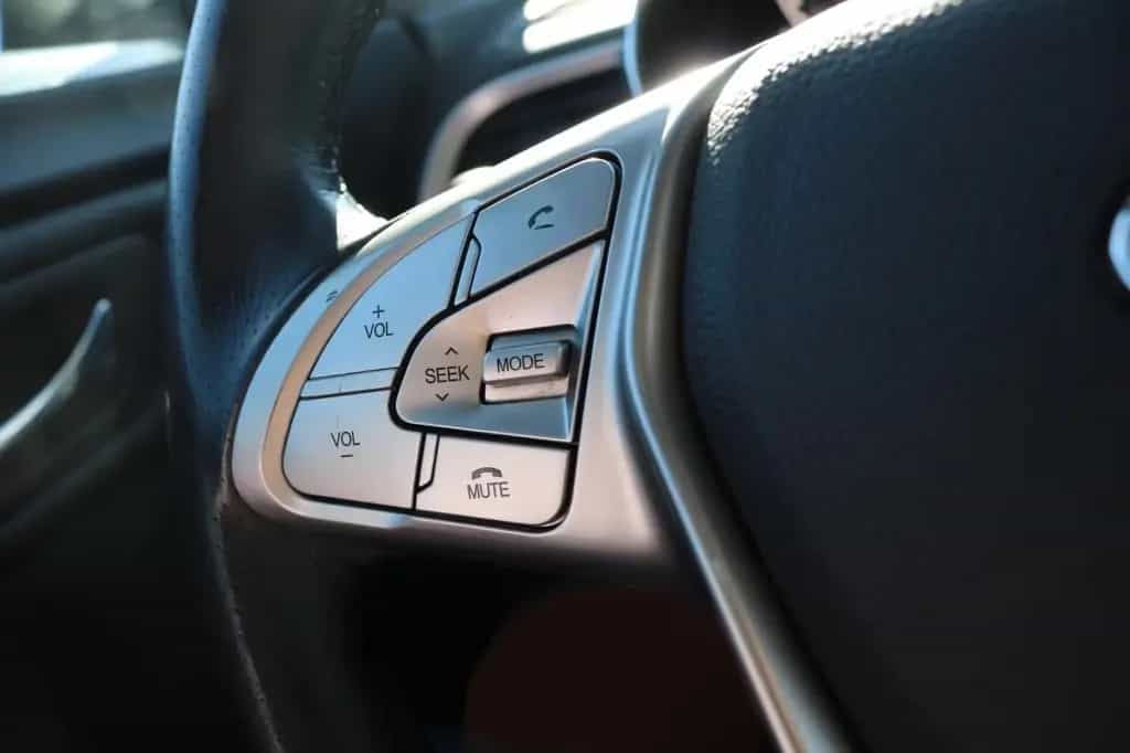 Ssangyong Tivoli 1.6 e-XDi 160 /KAMERA/LEDER/LED 12/2015-photo-21