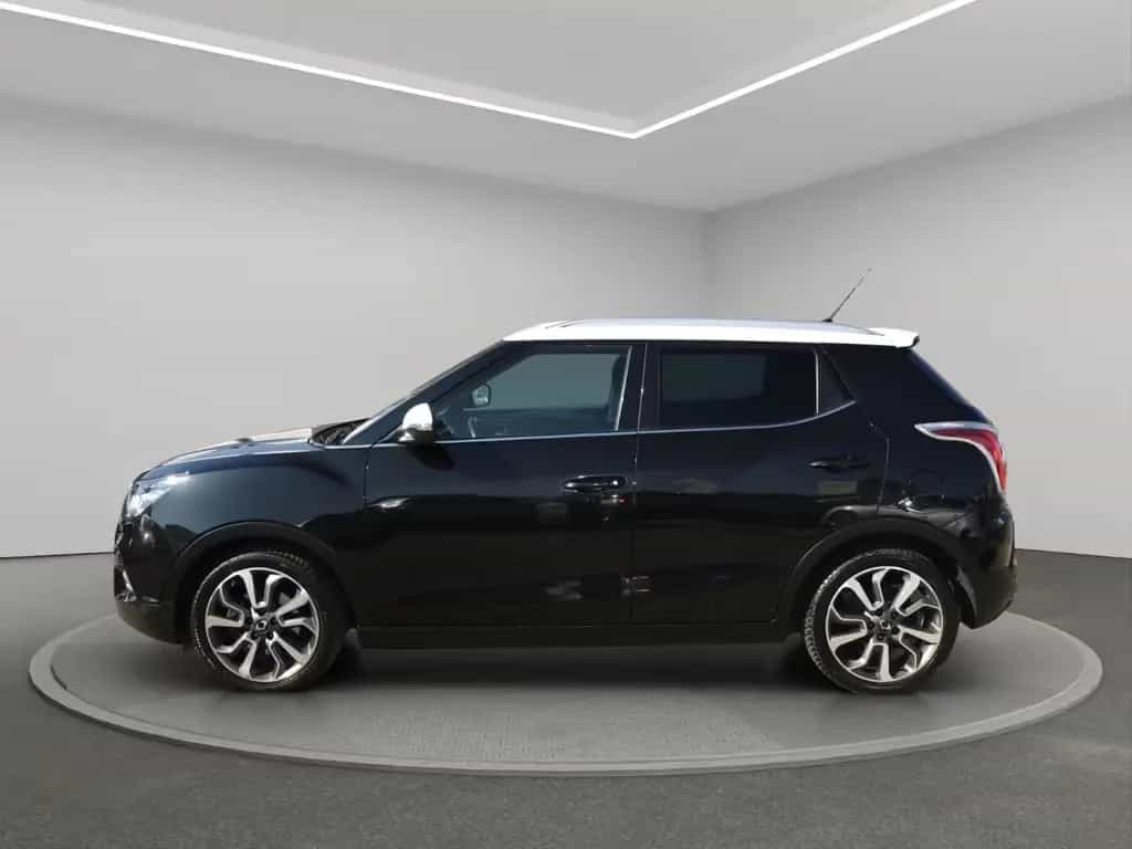 Ssangyong Tivoli 1.6 e-XDi 160 /KAMERA/LEDER/LED 12/2015-photo-3