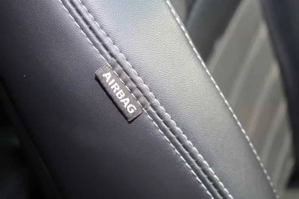 Ssangyong Tivoli 1.6 e-XDi 160 /KAMERA/LEDER/LED 12/2015-photo-30